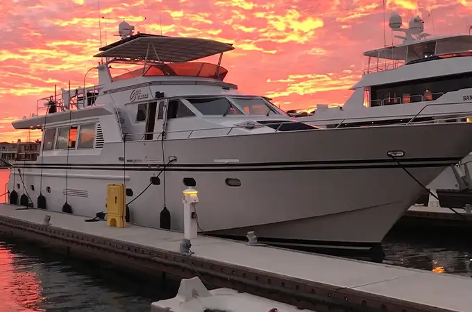 Full Circle Yacht private charter