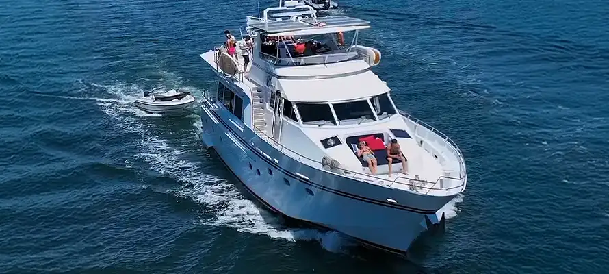 Water activities from Full Circle Yacht